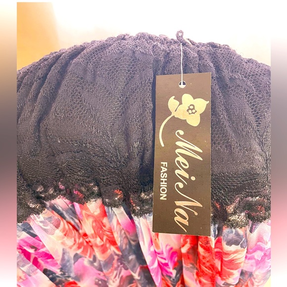 Floral Two Piece Skirt Set - Picture 2 of 6